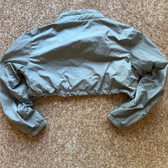 Alphalete Endure Crop Jacket size small - Picture 5 of 5